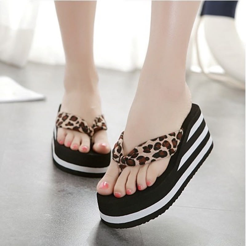 LUXE WEDGE SANDALS